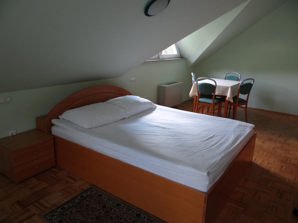 Rooms Hochkraut Celje Zimmer foto